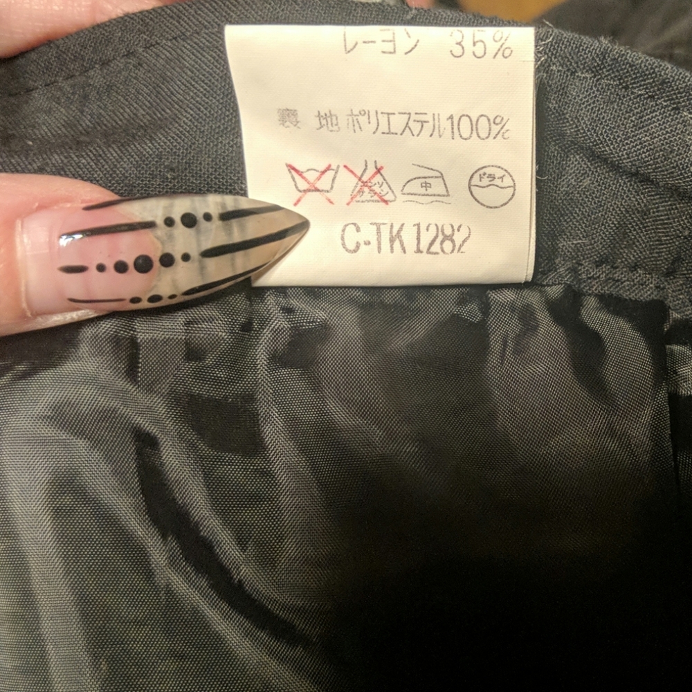 XS Black Pleated High Waisted Side Zip Skirt - Picture 4 of 5